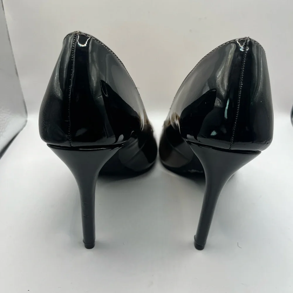 Nine West Two-Tone Black and Beige Heels - Picture 4 of 7